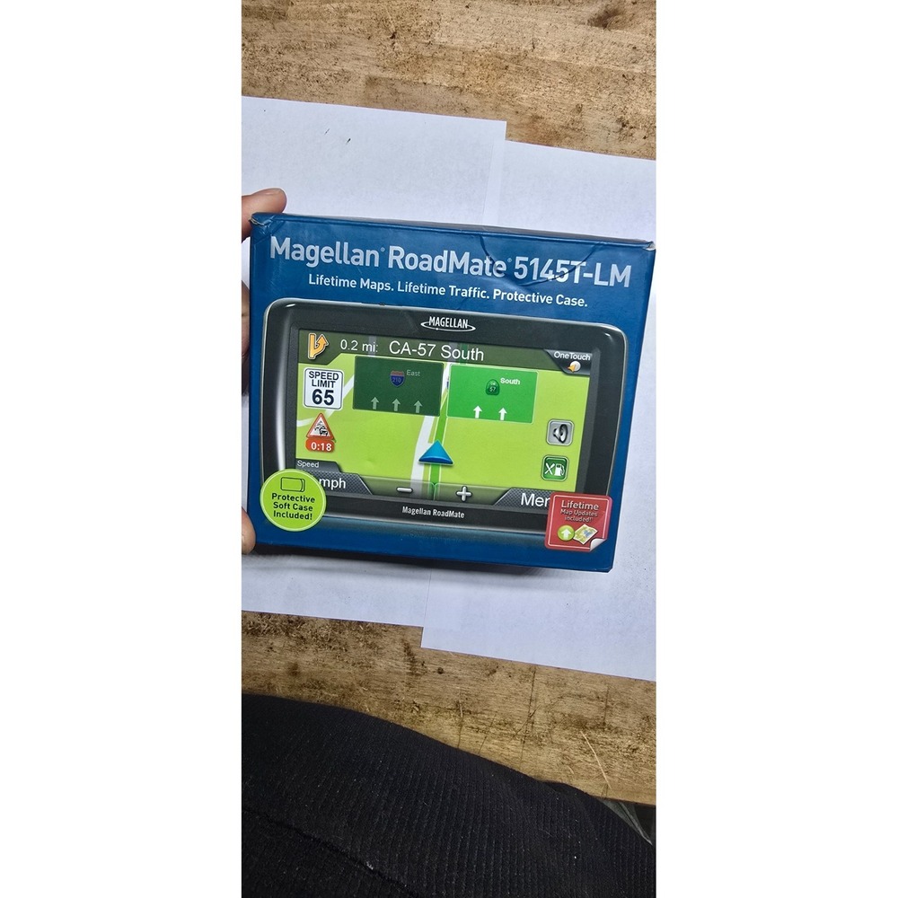 MagellanMagellan RoadMate 5145T-LM 5" GPS Navigation System Bundle